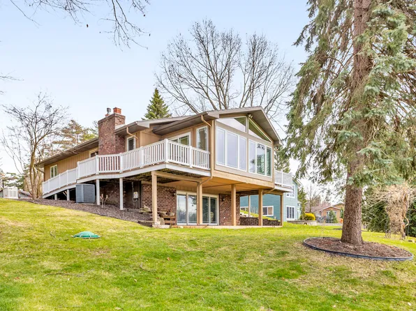 177 Pine Hill Lake Dr, Horton, MI 49246