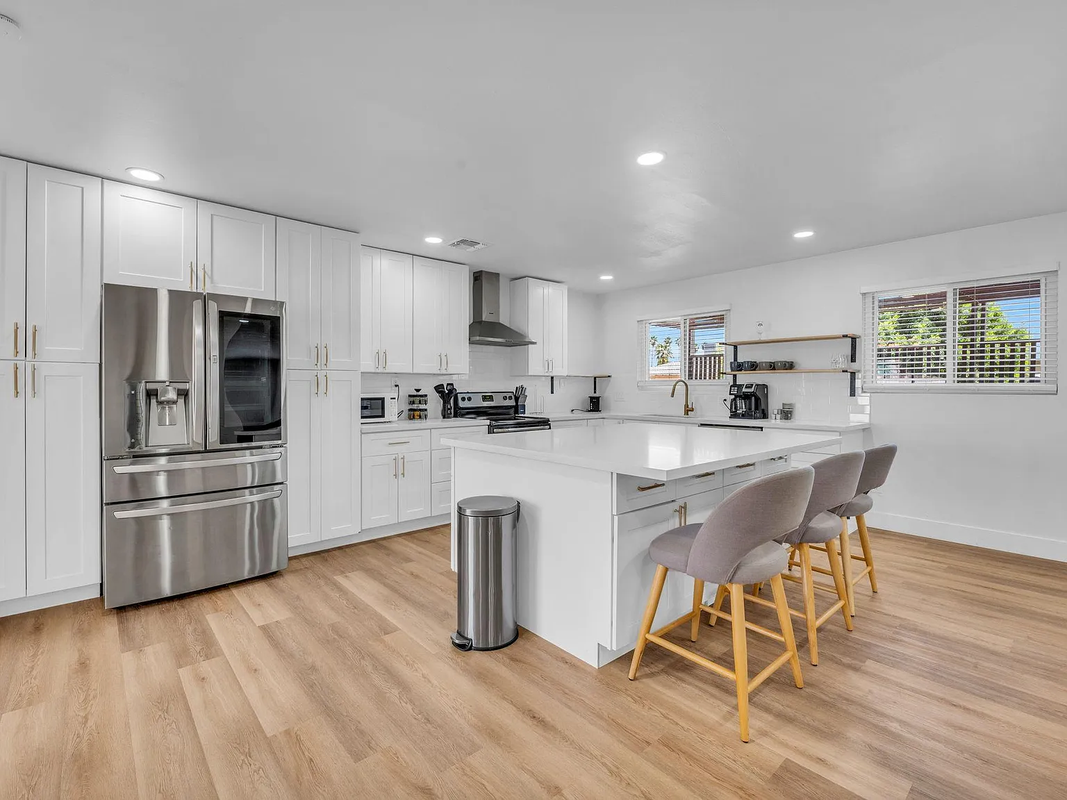 6928 E Granada Rd — Photo 1