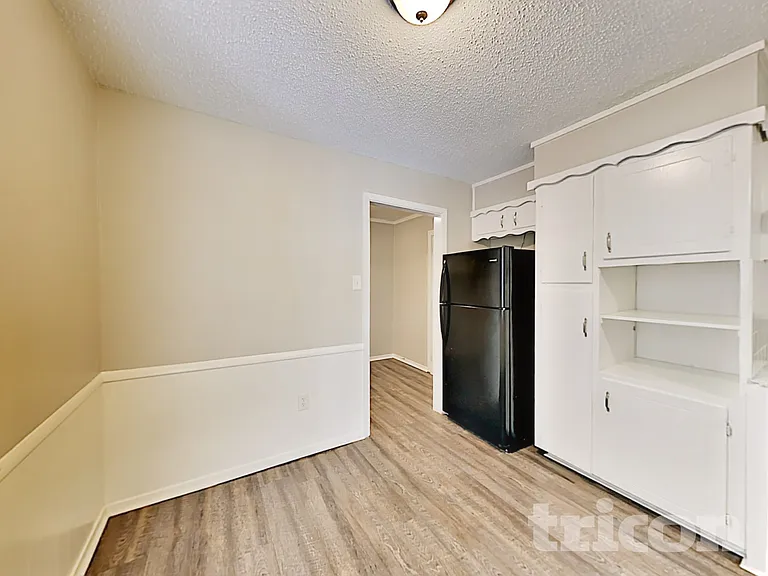 429 W Ferndale Ln — Photo 6