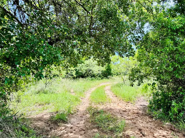 404 Cr, Cross Plains, TX 76443