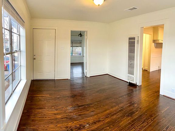 3rd image of 1615 N Montclair Ave #1615