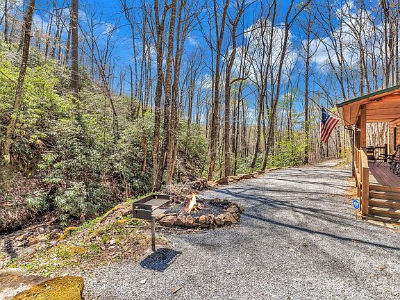 3rd image of 1100 Panther Branch Rd