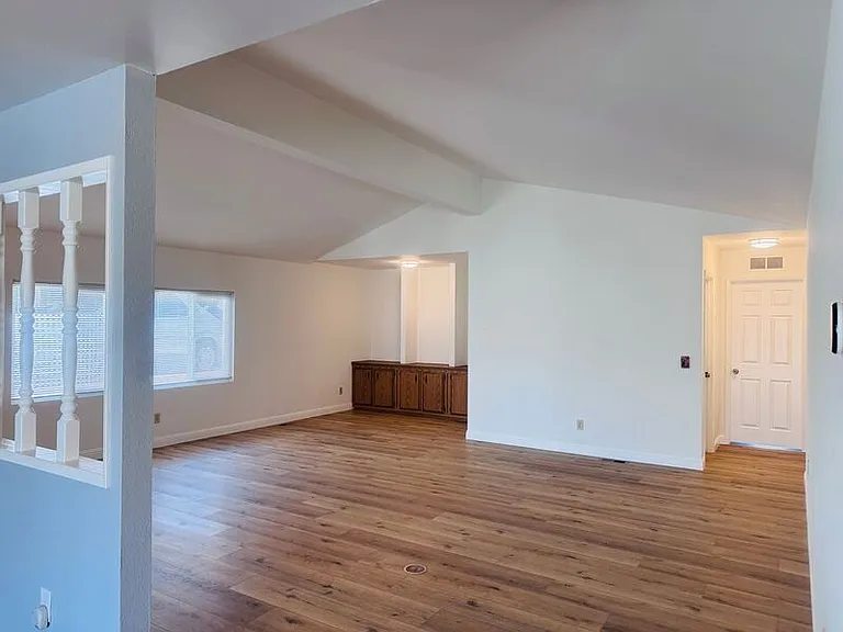 909 Richland Rd — Photo 10