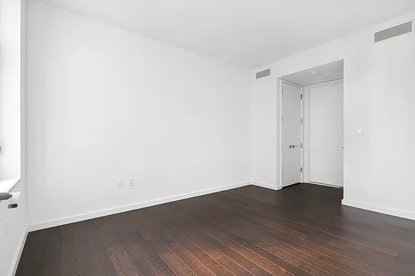 Rented by Compass | media 25