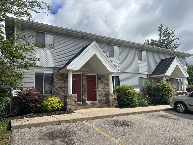3220 Coach Ln SE — Photo 12