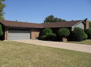 119 S Mission Rd, Enid, OK 73703