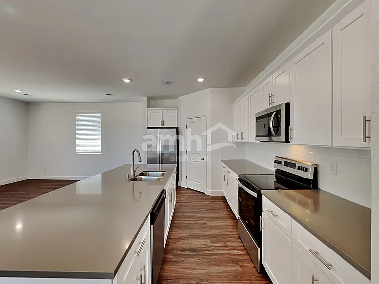 9122 Ribbon Meadow Ct — Photo 3
