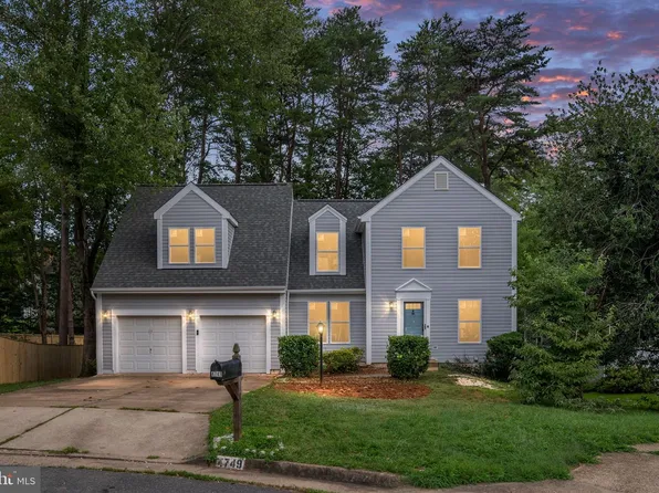 4749 Shadow Oak Ct, Dumfries, VA 22025