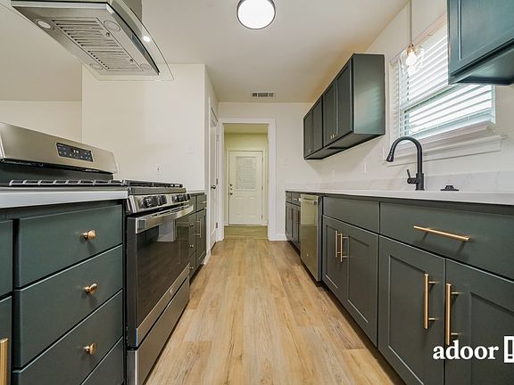 2nd image of 4121 Justice Ln