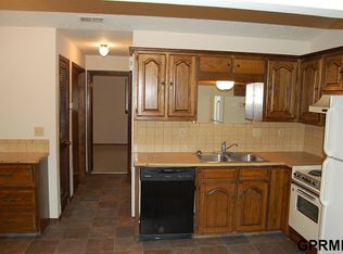 302 1/2 Galvin Rd N APT 4, Bellevue, NE 68005