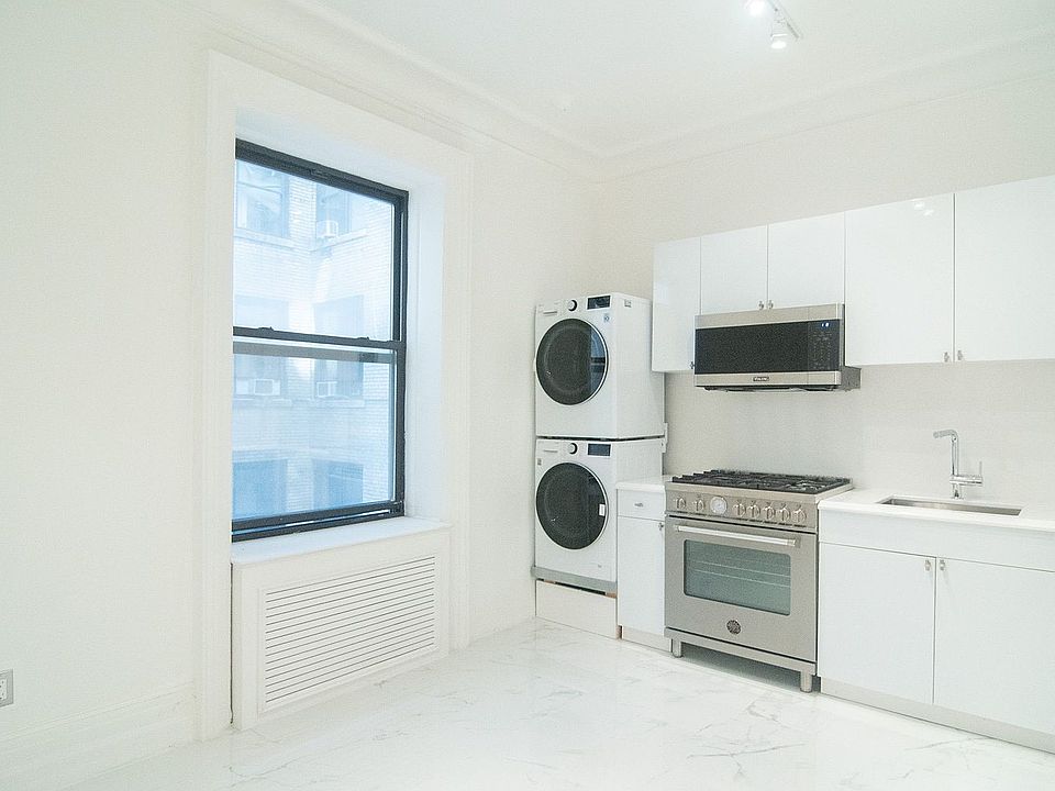 1st image of 853 7th Ave APT 6G