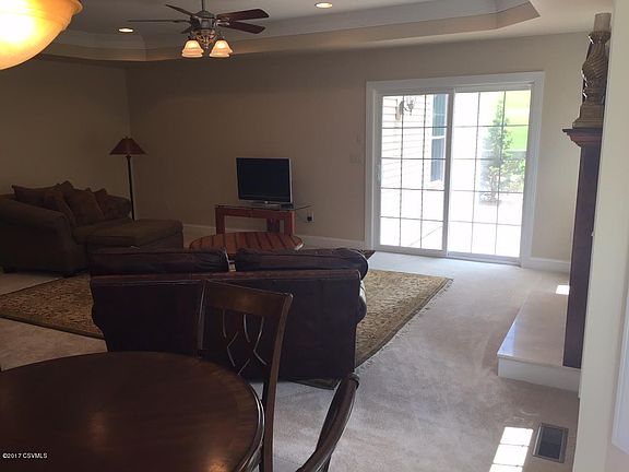 3rd image of 470 Villa Vis