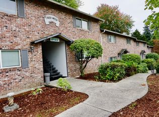 Parkwood Court Apartments, Portland, OR 97224