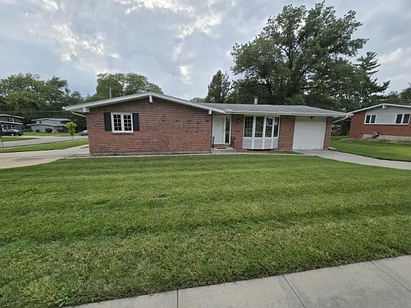 420 Steinway Rd — Photo 17