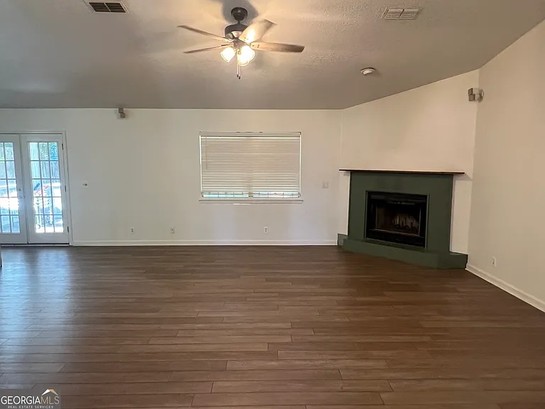 308 Maggie Way — Photo 2