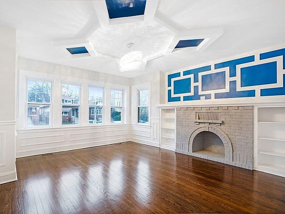 4th image of 1643 N Merrimac Ave #1