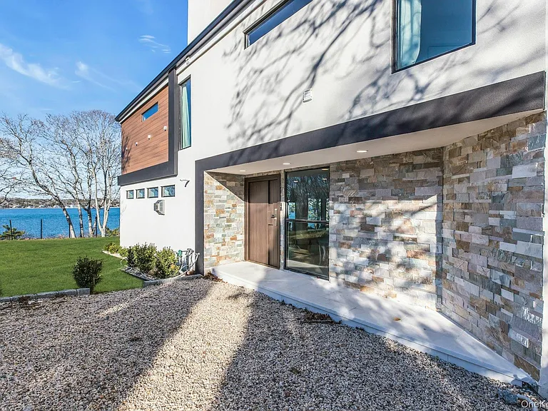 10 Bay View Dr — Photo 4