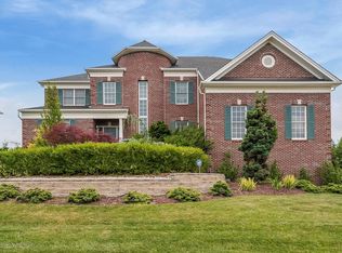 5 Hopkinson Ct, Marlboro, NJ 07746