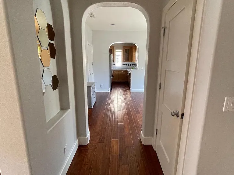 1378 Dahlia Loop — Photo 9