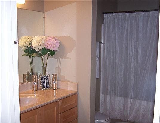 2nd image of 1710 Belle Vue Way APT 5