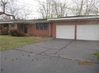 705 Main St SW, Gravette, AR 72736