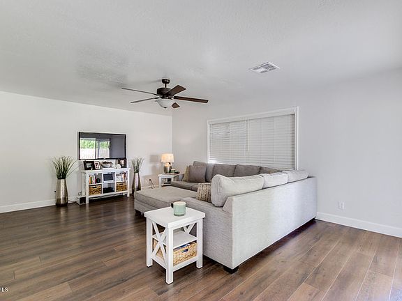 3rd image of 5332 W Aster Dr