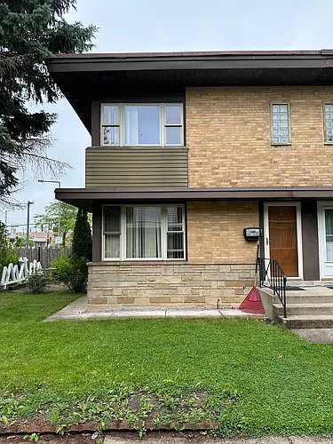 4740 Main St Photo 1