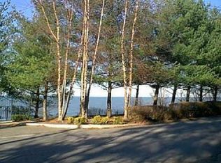 2305 Lake Shore Dr NE, Michigan City, IN