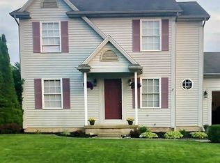 1141 Quail Hollow Dr, Bowling Green, OH 43402