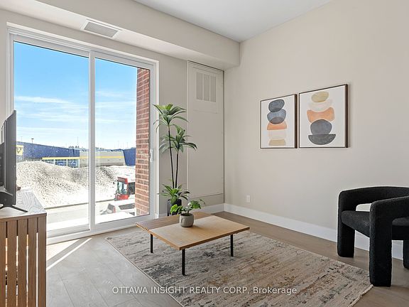 3rd image of 180 Kanata Ave #1M