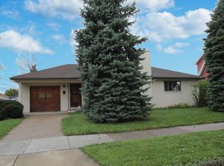 3868 E Carpenter Ave, Cudahy, WI 53110