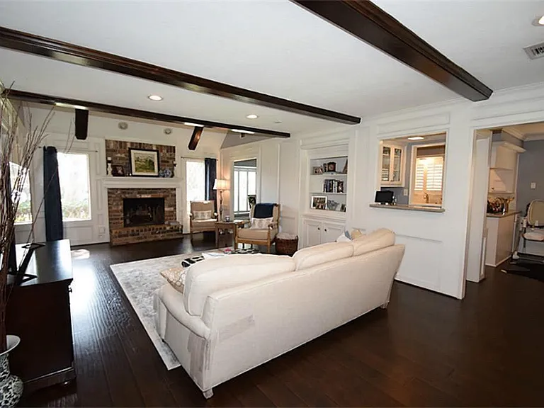 20610 Laurel Lock Dr — Photo 3