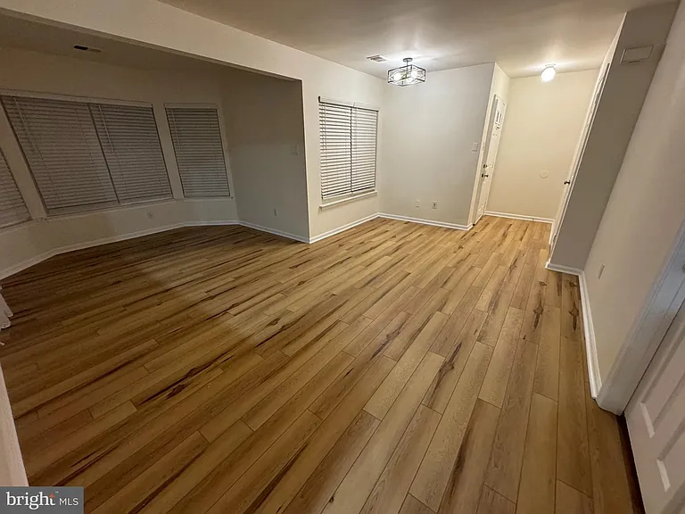 1701 Bennett Pl — Photo 3