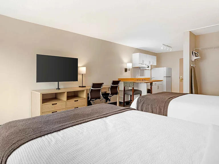 Studio Suite - 2 Queen Beds