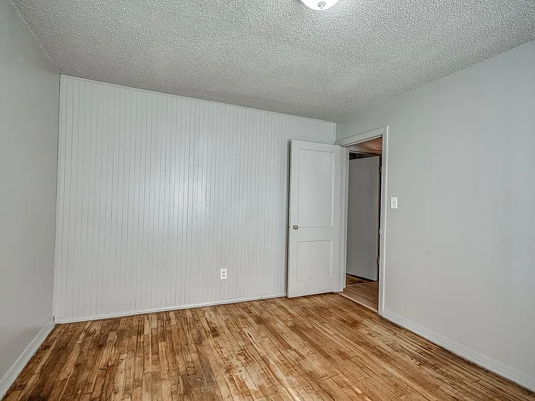 2121 June Ln — Photo 12