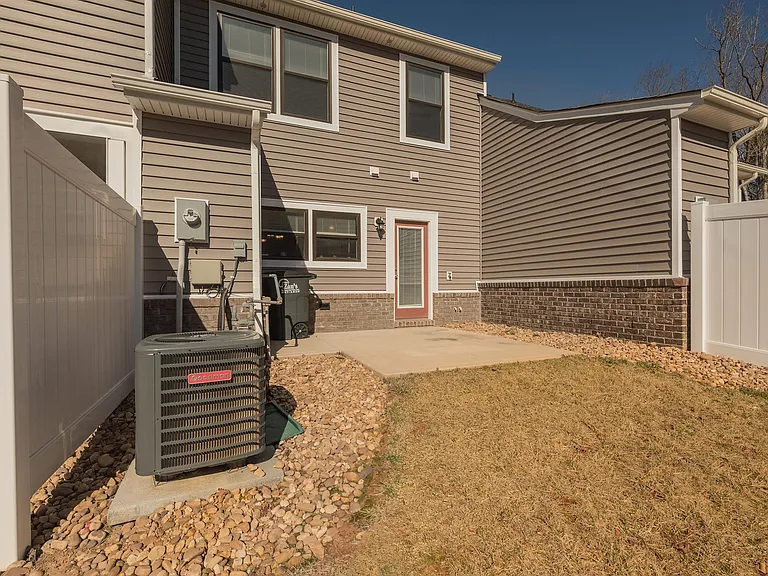 12217 Dutch Elm Cir #1 — Photo 22
