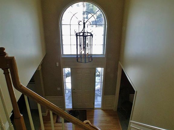 3rd image of 6166 Creekside Ct