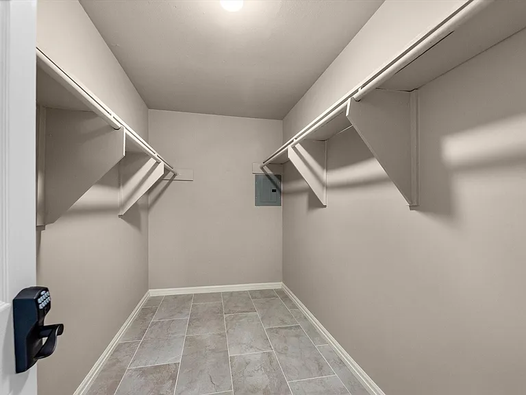 227 Faust Ln — Photo 17