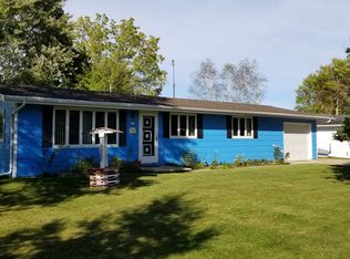 215 Memorial Dr, Pulaski, WI 54162