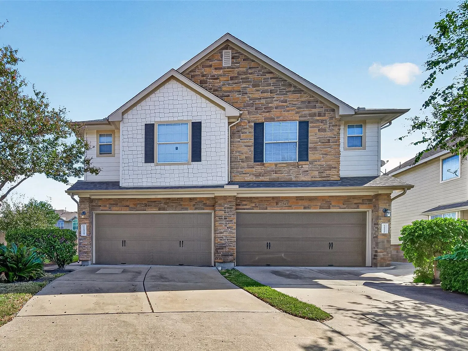 3 bed, 2.5 bath, 1650 sqft, $1,850 — Photo 1