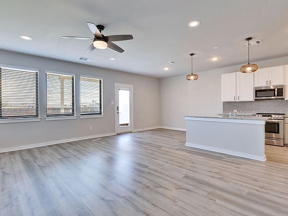 3rd image of 253 Fieldwood Dr #C