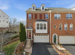 9748 Corbett Cir, Manassas Park, VA 20111