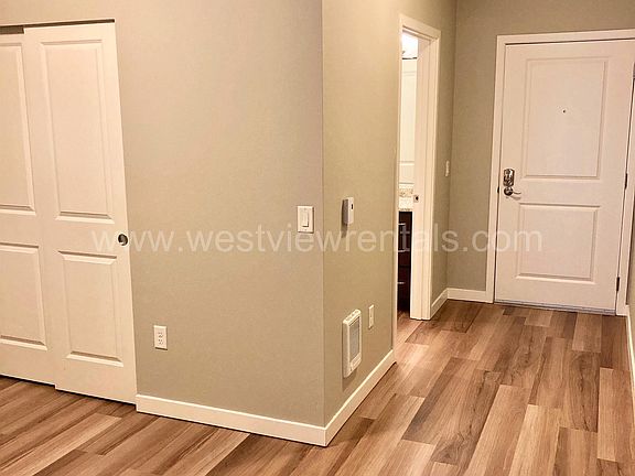 5th image of 1010 Railroad Ave APT 307