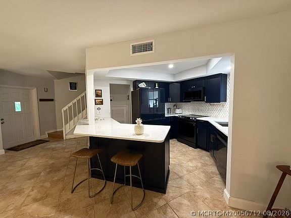 5th image of 226A Seabreeze Cir