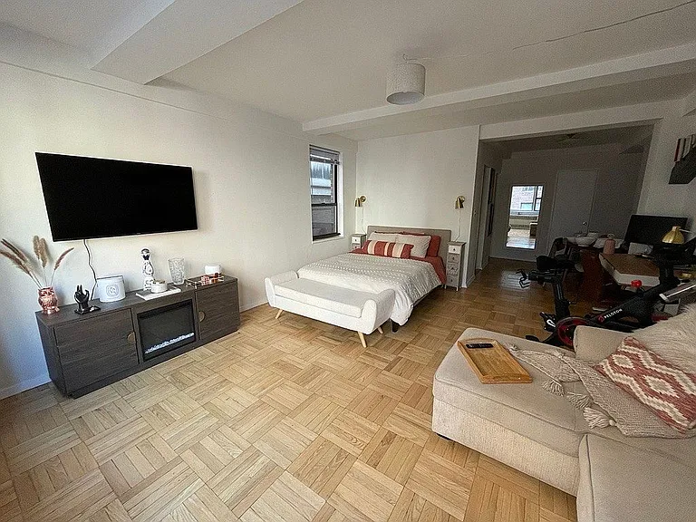 30 E 37th St #10H — Photo 16