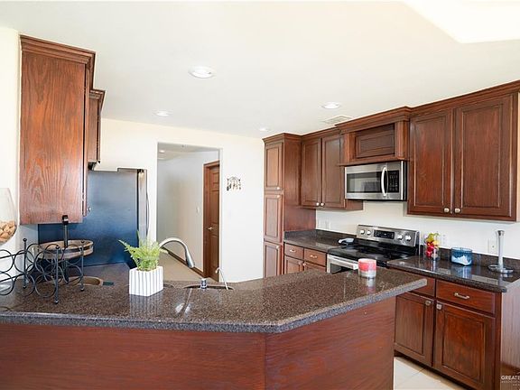 5th image of 4512 Upas Ave