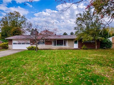 221 Briar Ave NE, North Canton, OH, 44720