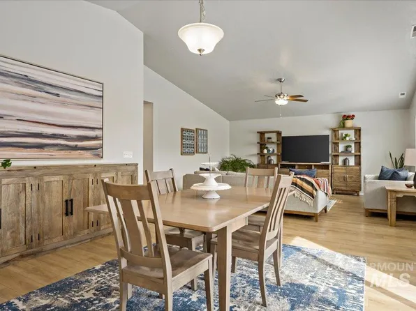 2262 N Mountain Ash Ave, Kuna, ID 83634