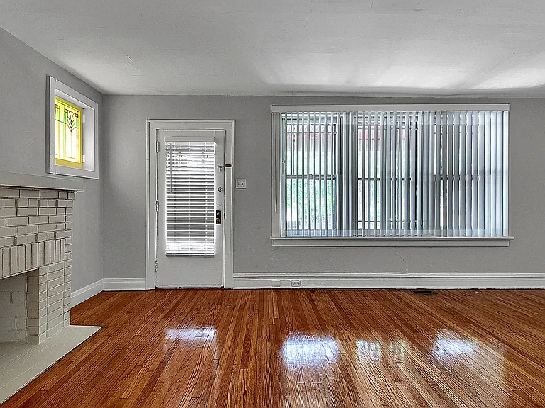 (801) 7009 Amherst Ave — Photo 3