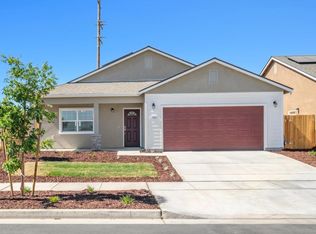1984 W Idlewood Way, Hanford, CA 93230